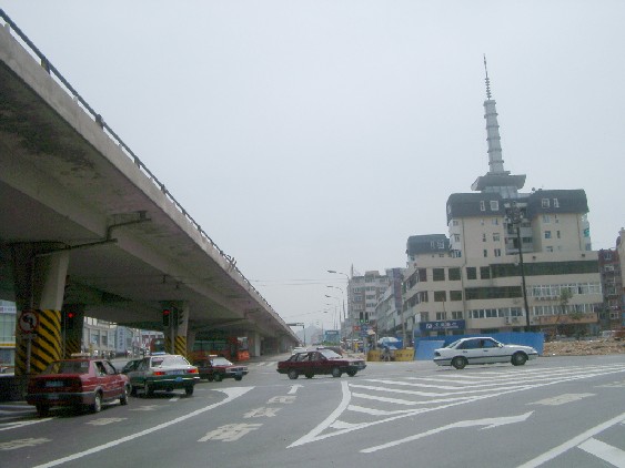 03071353.JPG (50026 バイト)