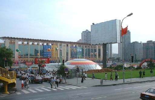 stadium1.jpg (50295 バイト)